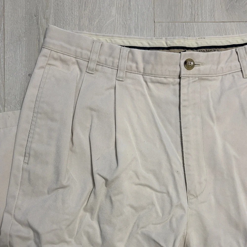Banana Republic elegant light